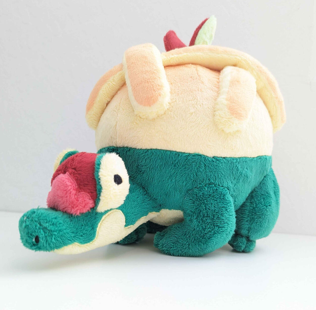 Appletun (Pokemon) plushie